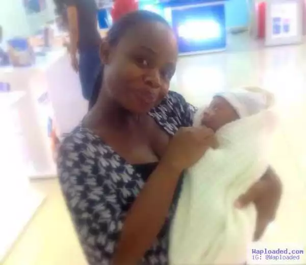 Singer Jodie Nnaji shares cute photo with her new born baby